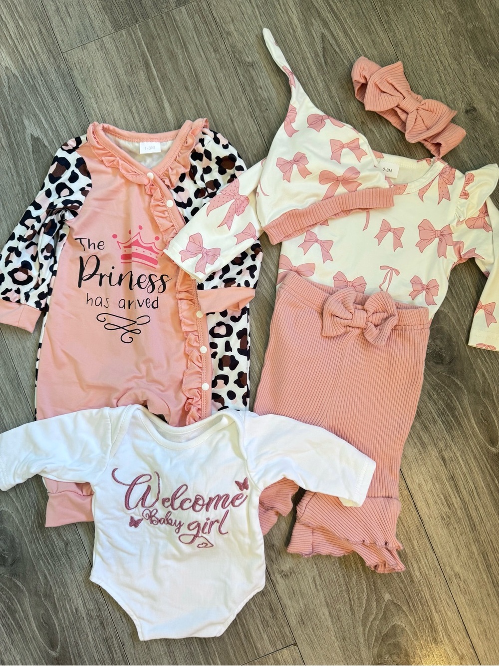NWOT Bundle Baby Girl Pink Bow & Princess Outfit Set 0-3 months